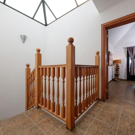 Casa Hibiscus - Shared Pool - Close To Seafront Promenade Punta Mujeres Exteriör bild