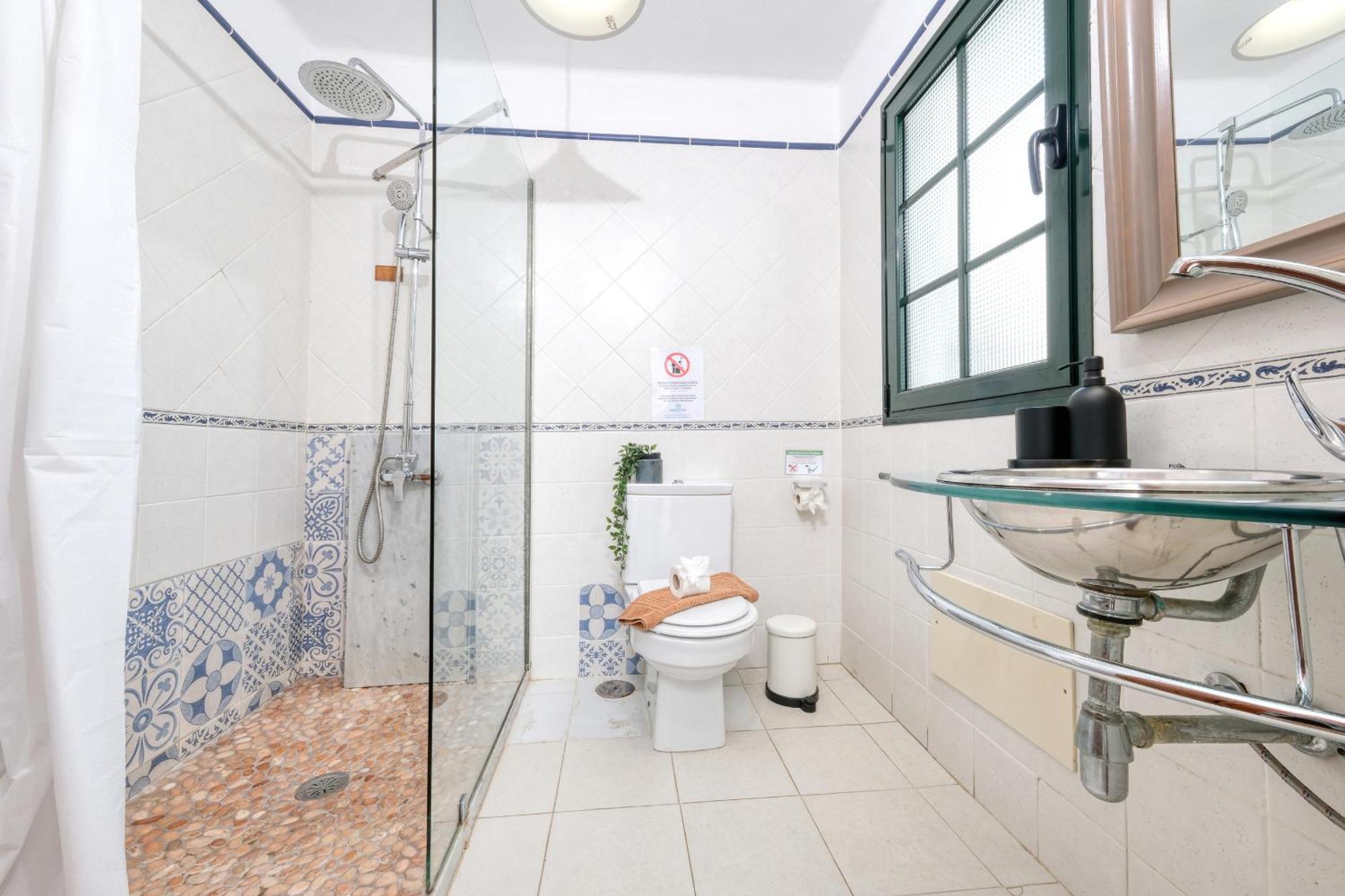 Casa Hibiscus - Shared Pool - Close To Seafront Promenade Punta Mujeres Exteriör bild